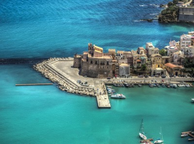 Sicilia, il porto di Castellamare del golfo