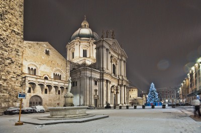 Piazza Duomo ed il fascino della neve