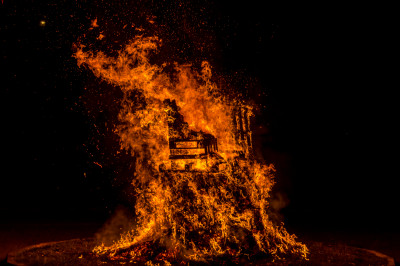 trono di fuoco